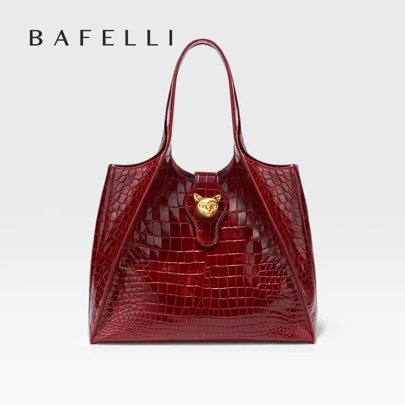 New 2026 Light Luxury Crocodile Pattern Genuine Leather Women's Messenger Bag Commuter Versatile Large Capacity Handbag
