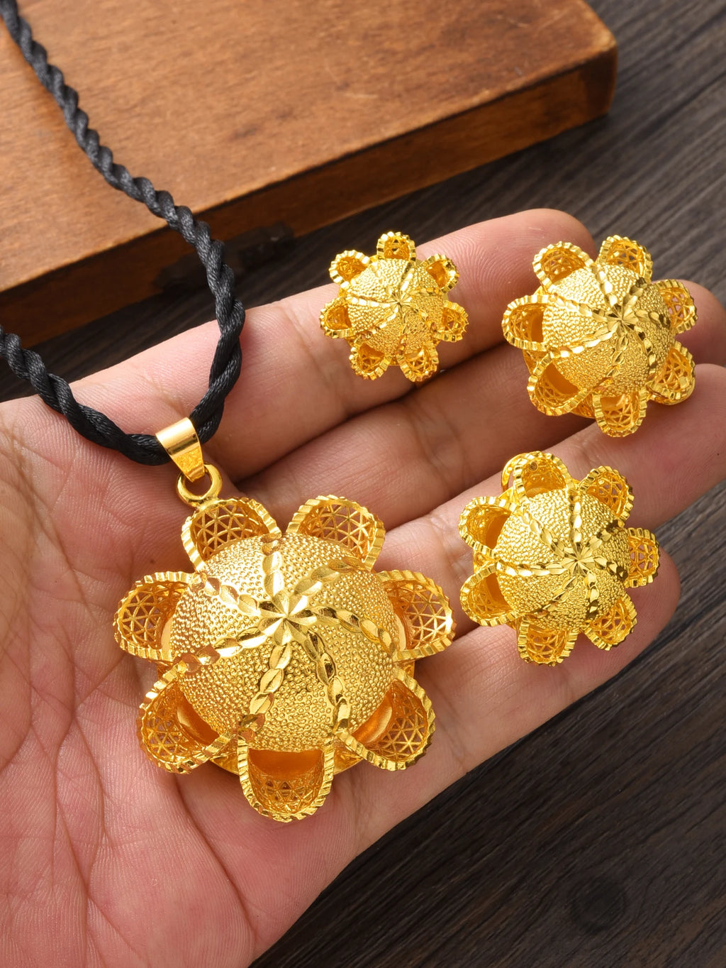 Ethiopian Flower Design 3-Piece Jewelry Set Golden Color Women Pendant Necklace Earrings Ring Bridal Wedding Gift