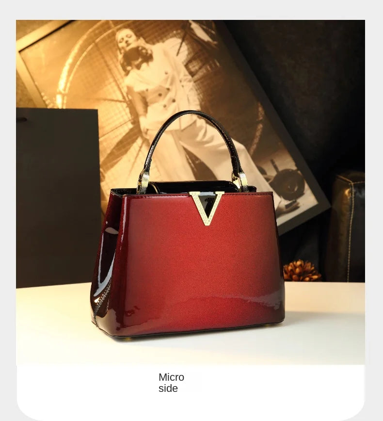 2026 Luxury Fashion Leather Women's Bag Diamonds V Letter Small Shoulder Crossbody Bag Girls Handbags Messenger Shell Bags