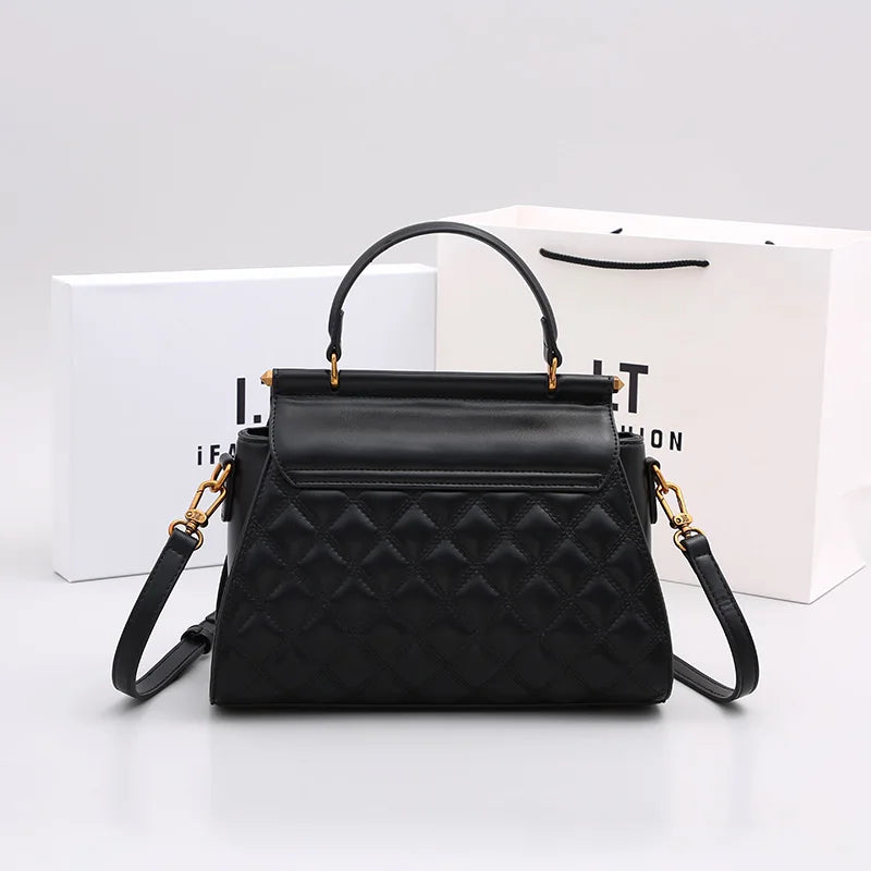 Women's Handbag 2024 New Autumn and Winter High-End Feeling, Light Luxury Diamond Grid Small Square Bag, Shoulder and Crossbody