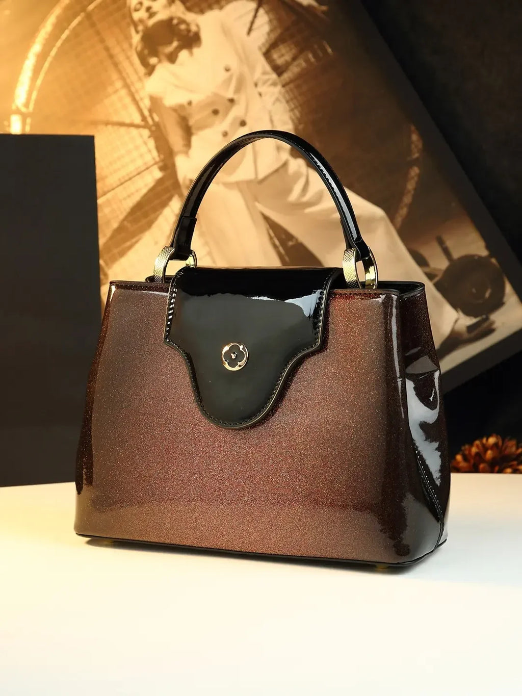 2026 Luxury Fashion Leather Women's Bag Diamonds V Letter Small Shoulder Crossbody Bag Girls Handbags Messenger Shell Bags