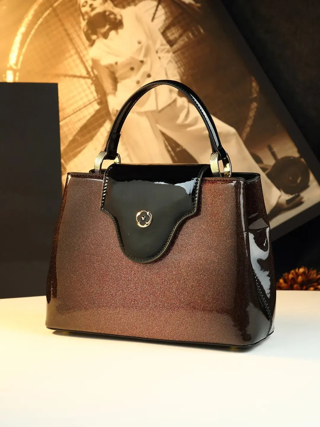 2026 Luxury Fashion Leather Women's Bag Diamonds V Letter Small Shoulder Crossbody Bag Girls Handbags Messenger Shell Bags