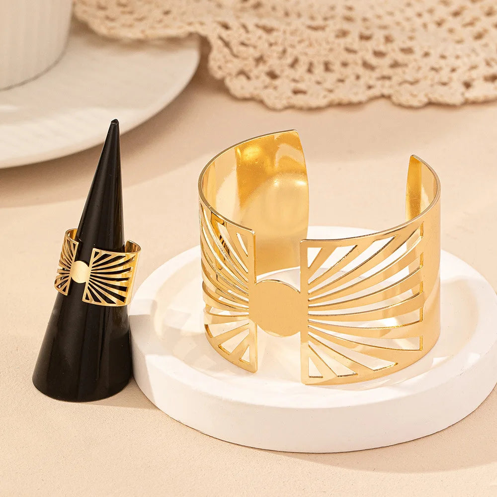 Simple Fashion Irregular Geometric Skeleton Bracelet and Ring Set Jewelry Accessories Hot Sale Party Gift 2024 New Style